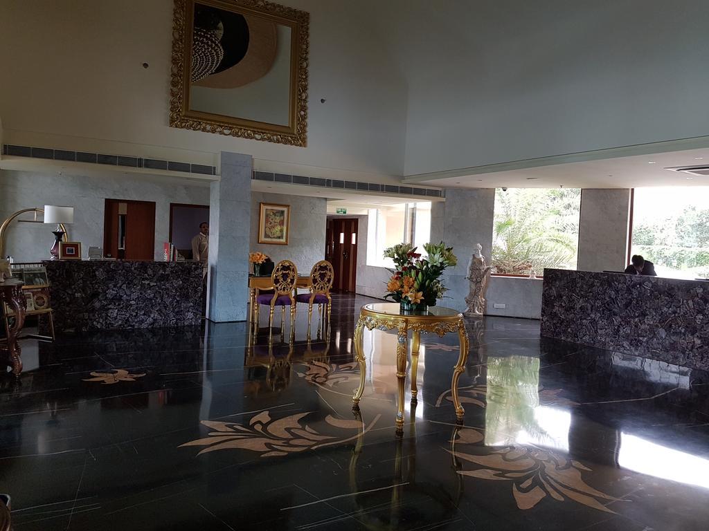 Atrio by Devam Otel Gurgaon Dış mekan fotoğraf