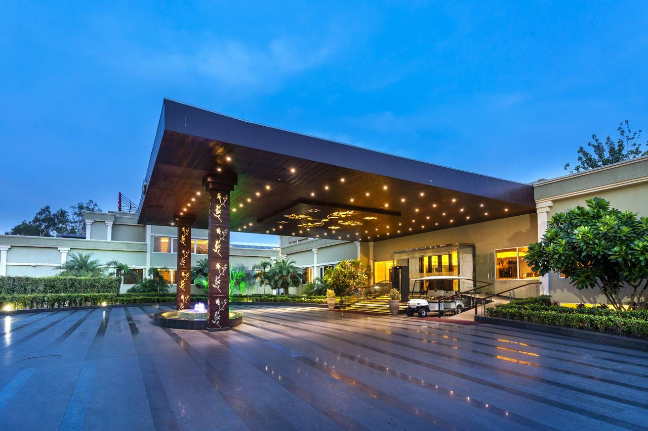 Atrio by Devam Otel Gurgaon Dış mekan fotoğraf