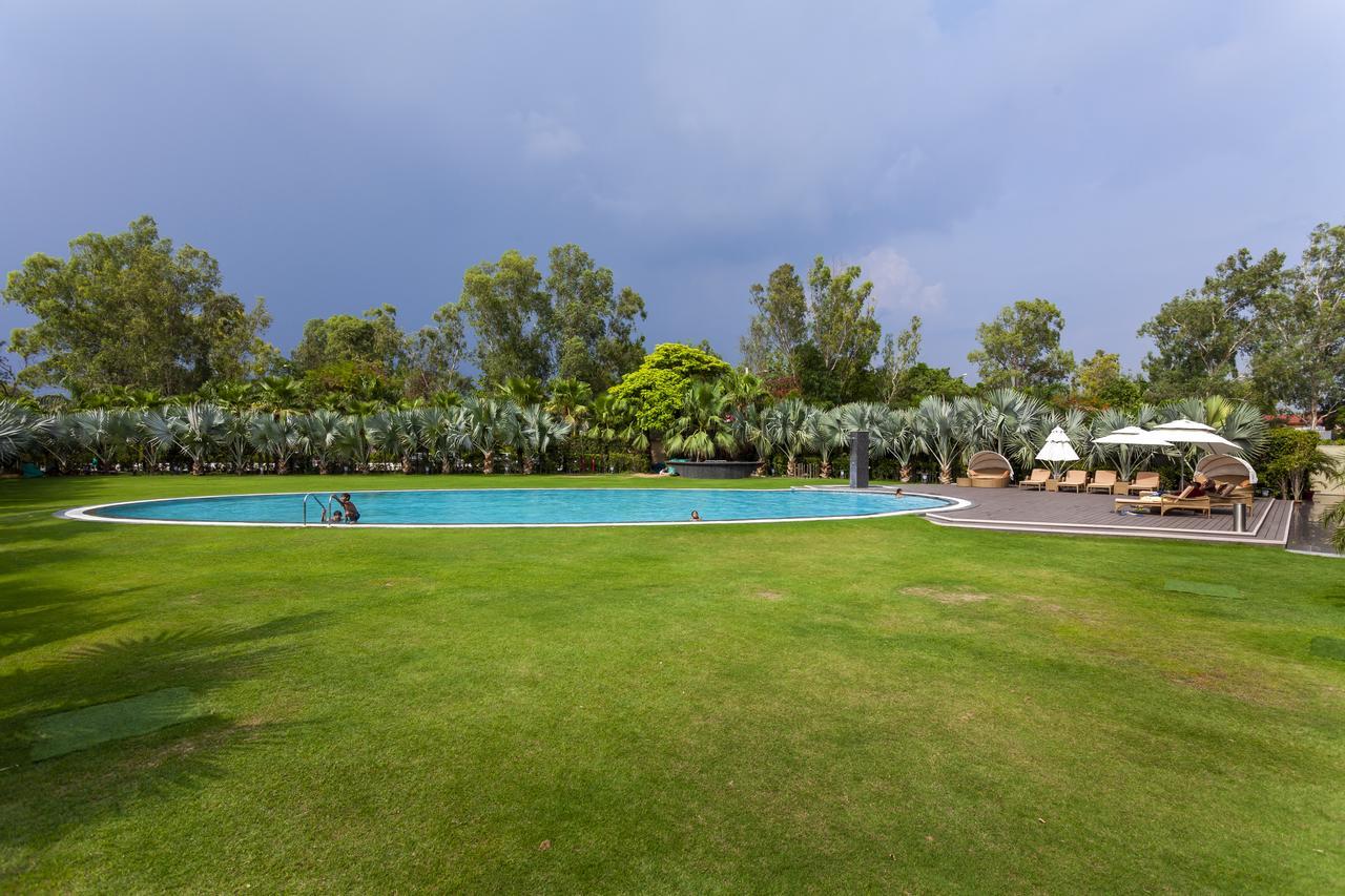 Atrio by Devam Otel Gurgaon Dış mekan fotoğraf