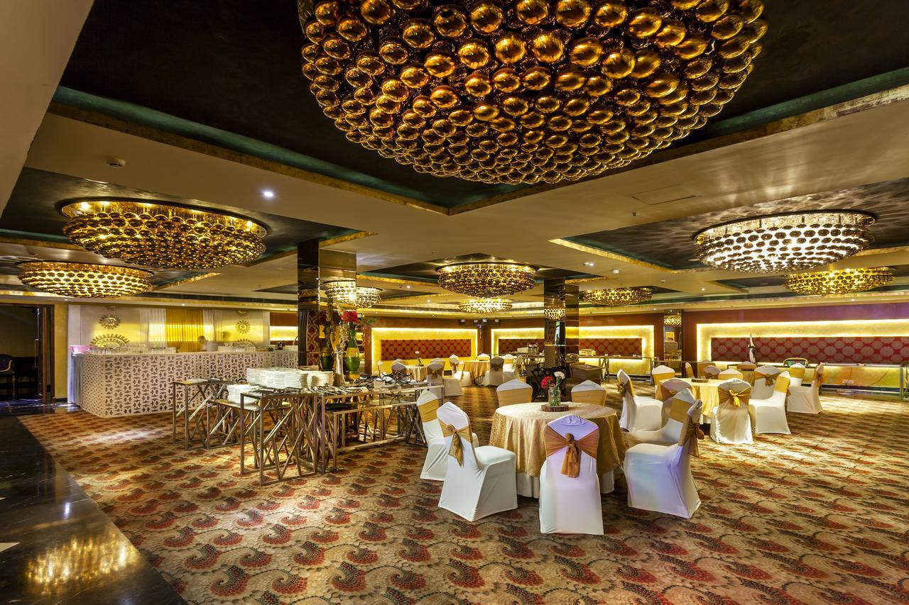 Atrio by Devam Otel Gurgaon Dış mekan fotoğraf